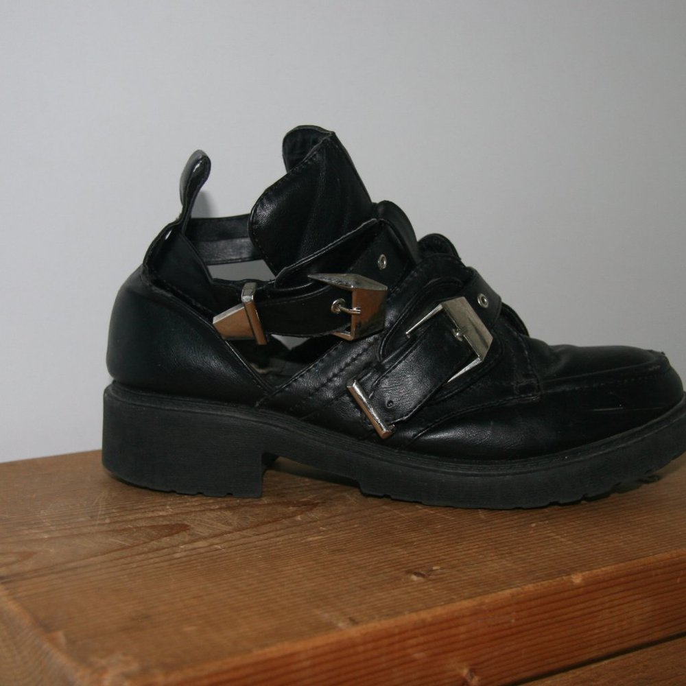 Cut Out Booties - Picture 4 of 7